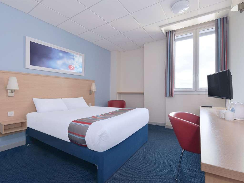 Travelodge Birmingham Oldbury Oldbury (West Midlands) Room photo