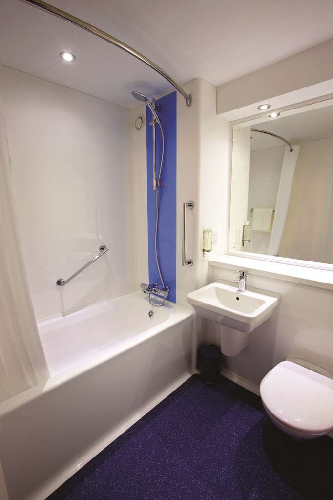 Travelodge Birmingham Oldbury Oldbury (West Midlands) Room photo